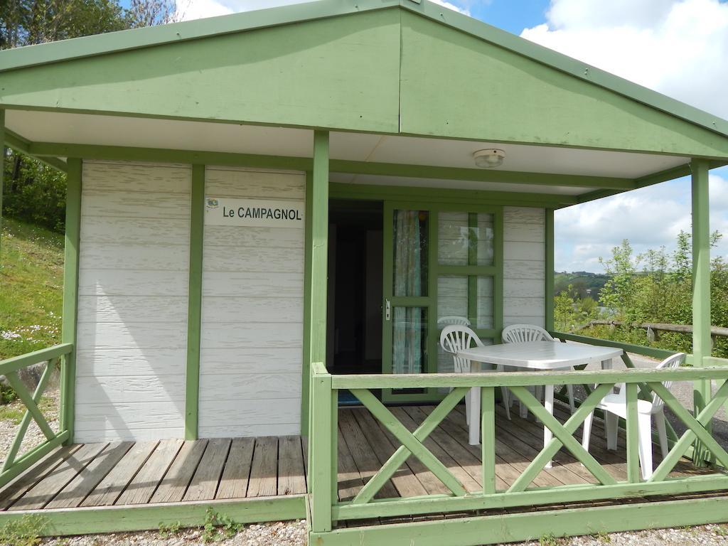 Camping Du Moulin Hotel Meyrieu-les-Etangs Kamer foto